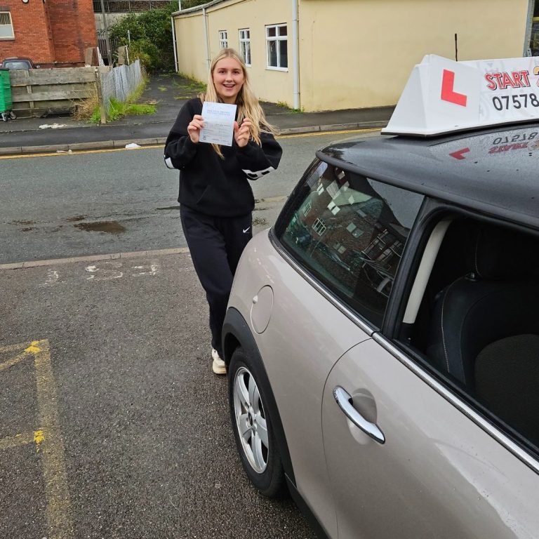 Hollie smashing his test 1st time from  Garnant 