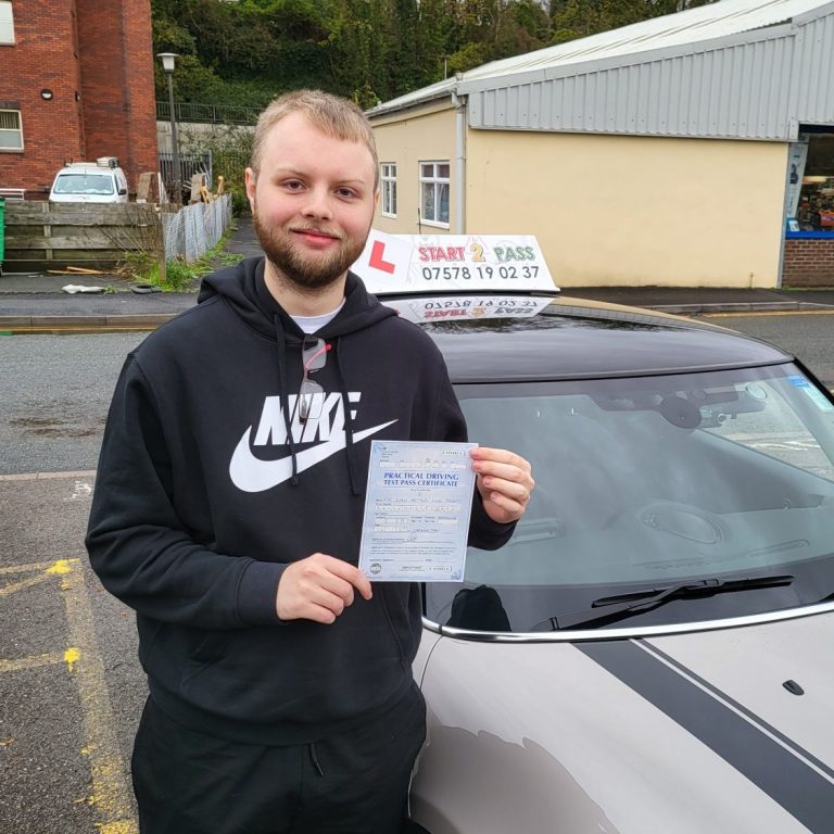 Ryan giving start 2pass 5 stars from Ammandford, smashing those driving test nerves 
