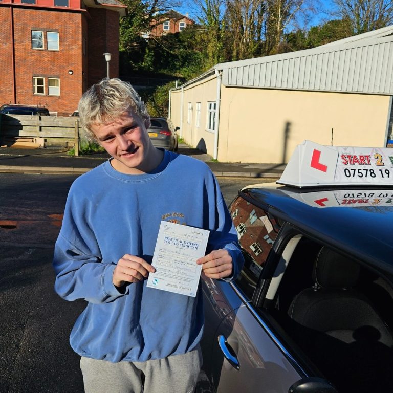 Casper smashing his test 1st time from  Garnant 