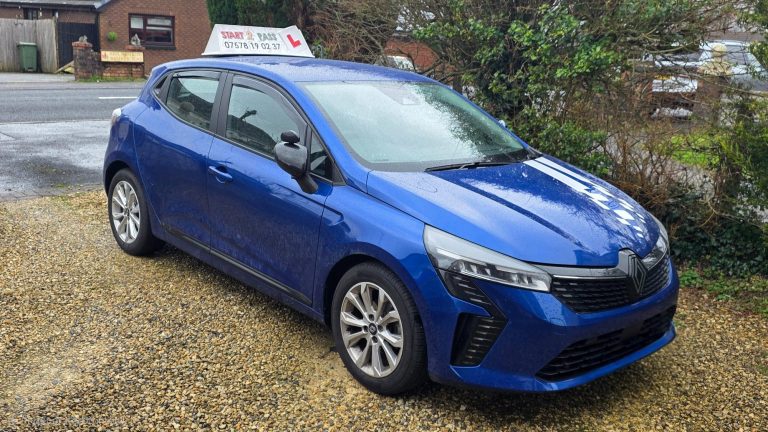 start 2 pass manuel blue renault clio waiting for it next lessons at penygroes 