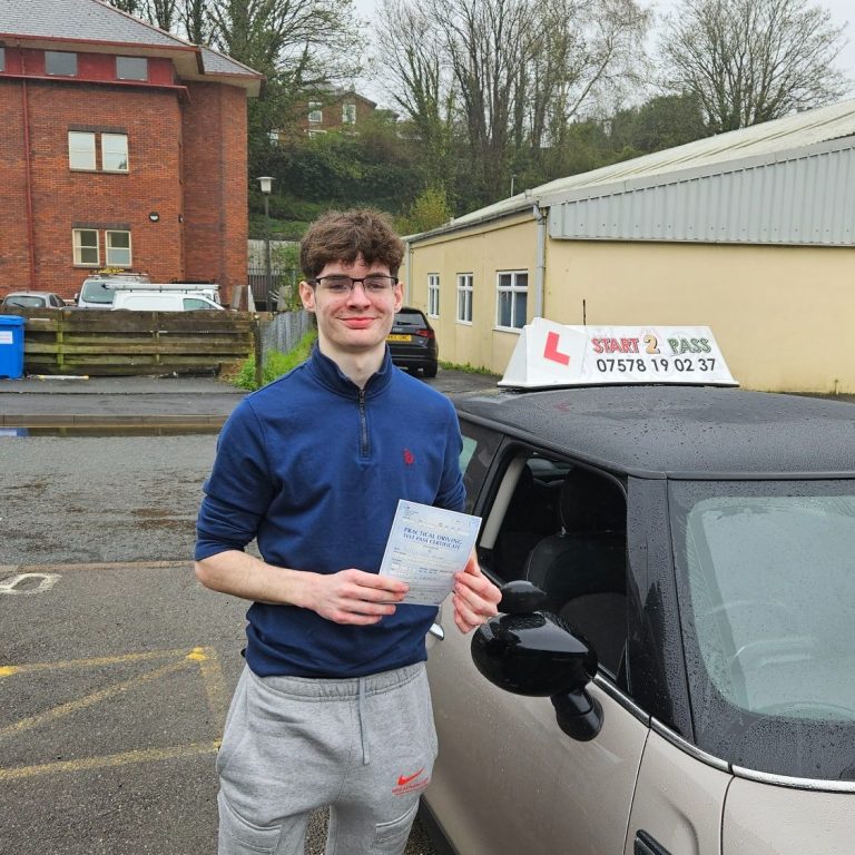 Google 5-Star review of from Steff from Gorlas, smashing her test 1st time